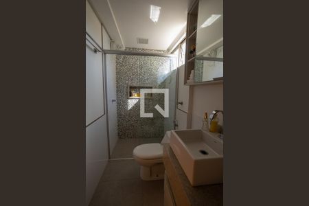 Apartamento para alugar com 67m², 2 quartos e 1 vaga Apartamento para alugar com 67m², 2 quartos e 1 vagaBanheiro da Suíte
