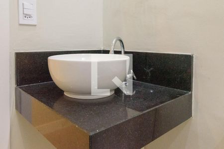 Apartamento para alugar com 49m², 2 quartos e 1 vaga Apartamento para alugar com 49m², 2 quartos e 1 vagaBanheiro