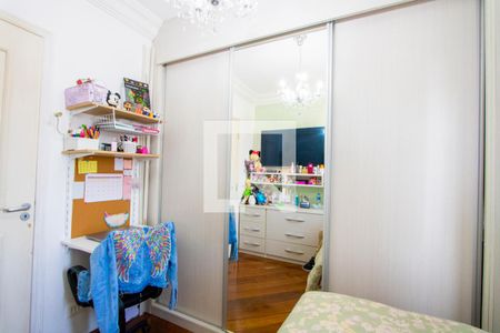 Apartamento à venda com 136m², 4 quartos e 3 vagasQuarto 3