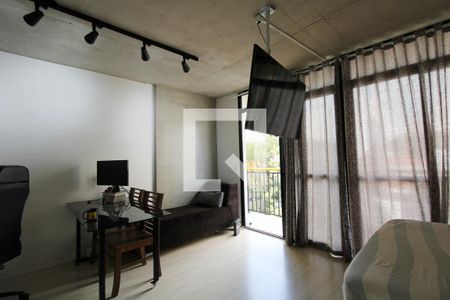 Sala/Quarto de kitnet/studio para alugar com 1 quarto, 35m² em Santo Amaro, São Paulo