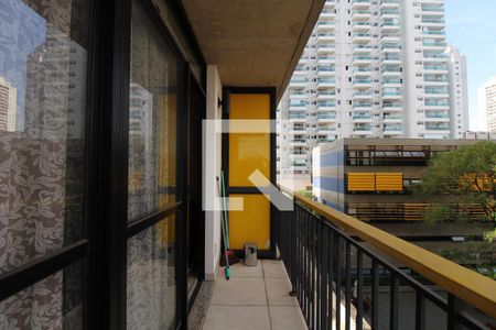 varanda de kitnet/studio para alugar com 1 quarto, 35m² em Santo Amaro, São Paulo