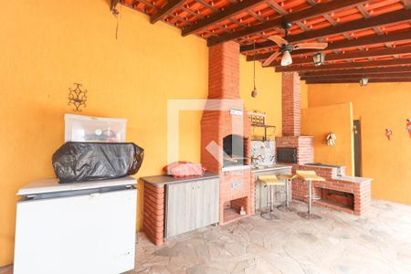 Casa à venda com 1300m², 4 quartos e 8 vagas Casa à venda com 1300m², 4 quartos e 8 vagasÁrea comum