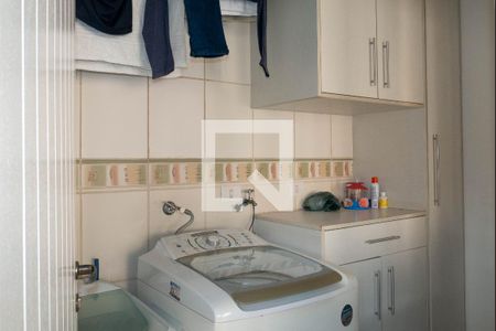 Casa à venda com 1300m², 4 quartos e 8 vagas Casa à venda com 1300m², 4 quartos e 8 vagasÁrea de Serviço