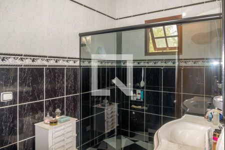 Casa à venda com 1300m², 4 quartos e 8 vagas Casa à venda com 1300m², 4 quartos e 8 vagasBanheiro da Suíte