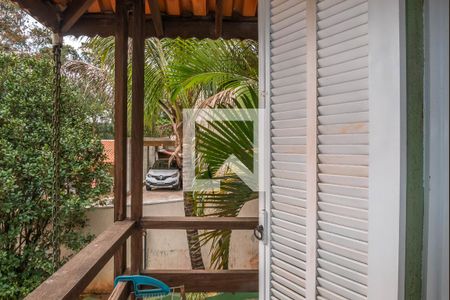 Casa à venda com 1300m², 4 quartos e 8 vagas Casa à venda com 1300m², 4 quartos e 8 vagasSacada do Quarto 1