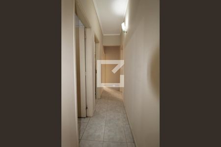 Corredor de apartamento à venda com 3 quartos, 117m² em Centro, Campinas
