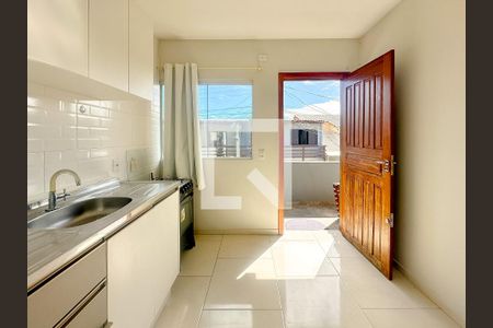 Sala/Cozinha de apartamento para alugar com 1 quarto, 25m² em Ingleses do Rio Vermelho, Florianópolis