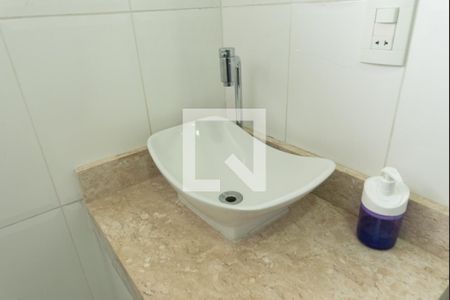 Banheiro Social 2 de casa à venda com 3 quartos, 120m² em Vila Brasilio Machado, São Paulo