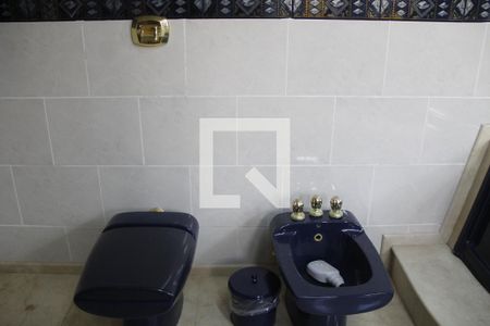 Casa à venda com 304m², 3 quartos e 3 vagasBanheiro da Suíte