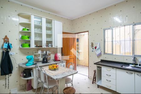 Casa à venda com 250m², 3 quartos e 1 vaga Casa à venda com 250m², 3 quartos e 1 vagaCozinha