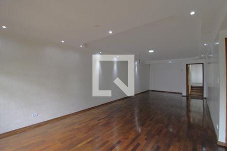 Sala 1 de casa para alugar com 4 quartos, 250m² em Jardim Consórcio, São Paulo