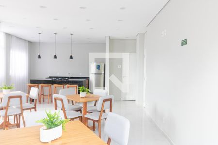 Apartamento para alugar com 54m², 2 quartos e 1 vaga Apartamento para alugar com 54m², 2 quartos e 1 vagaÁrea comum - Salão de Festas
