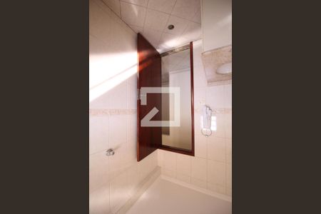 Casa à venda com 210m², 4 quartos e 4 vagasBanheiro