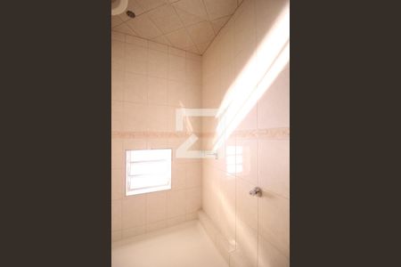 Casa à venda com 210m², 4 quartos e 4 vagasBanheiro