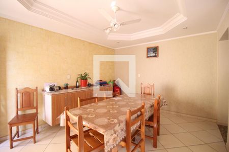 Casa à venda com 210m², 4 quartos e 4 vagasSala de Jantar