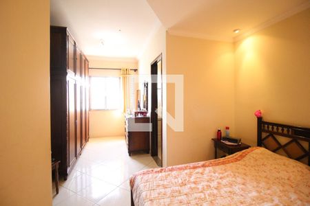 Casa à venda com 210m², 4 quartos e 4 vagasQuarto