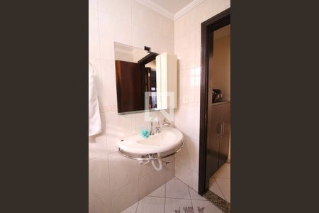 Casa à venda com 210m², 4 quartos e 4 vagasBanheiro