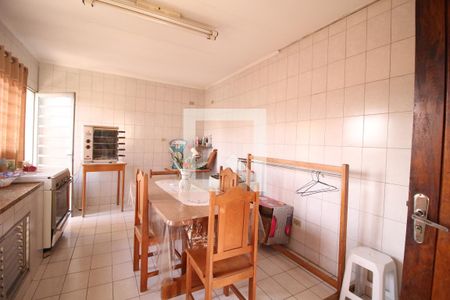 Casa à venda com 210m², 4 quartos e 4 vagasCozinha