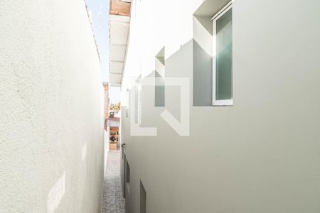 Casa à venda com 300m², 4 quartos e 2 vagasCorredor lateral externo