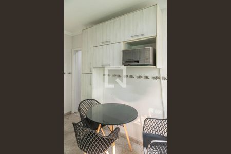 Casa à venda com 300m², 4 quartos e 2 vagasCozinha