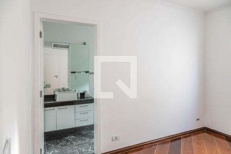 Casa à venda com 300m², 4 quartos e 2 vagasSuíte 2