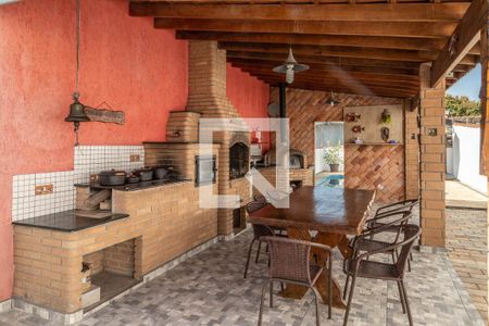 Casa à venda com 300m², 4 quartos e 2 vagasChurrasqueira