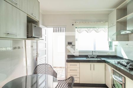 Casa à venda com 300m², 4 quartos e 2 vagasCozinha