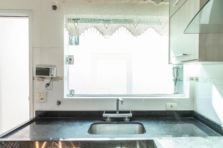 Casa à venda com 300m², 4 quartos e 2 vagasCozinha