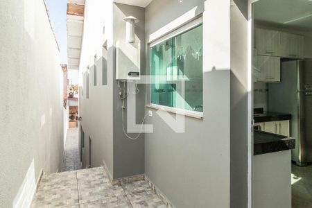 Casa à venda com 300m², 4 quartos e 2 vagasCorredor lateral externo