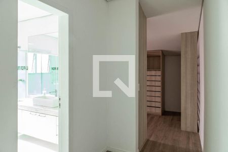 Casa à venda com 300m², 4 quartos e 2 vagasSuíte 1