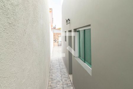 Casa à venda com 300m², 4 quartos e 2 vagasCorredor lateral externo