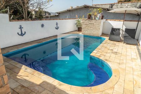 Casa à venda com 300m², 4 quartos e 2 vagasPiscina