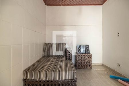 Casa à venda com 300m², 4 quartos e 2 vagasQuarto de Serviço