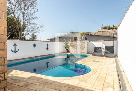 Casa à venda com 300m², 4 quartos e 2 vagasPiscina