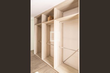 Casa à venda com 300m², 4 quartos e 2 vagasCloset da Suíte 1