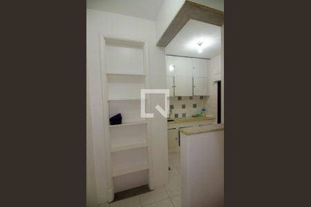 Apartamento à venda com 105m², 2 quartos e 1 vagaÁrea de Serviço