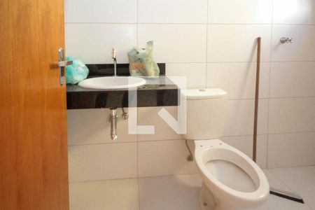 Casa à venda com 90m², 2 quartos e 2 vagasBanheiro da Suite