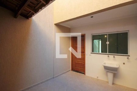 Casa à venda com 90m², 2 quartos e 2 vagasQuintal
