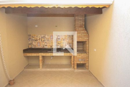 Casa à venda com 90m², 2 quartos e 2 vagasQuintal
