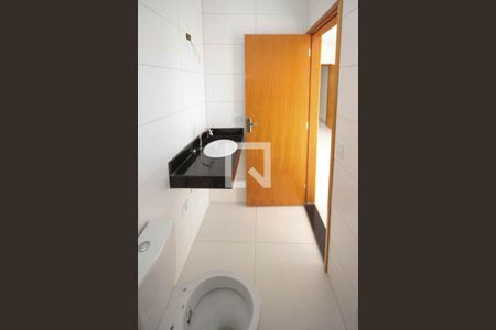 Casa à venda com 90m², 2 quartos e 2 vagasBanheiro da Suite 02