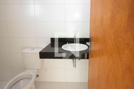 Casa à venda com 90m², 2 quartos e 2 vagas Casa à venda com 90m², 2 quartos e 2 vagasBanheiro da Suite 02