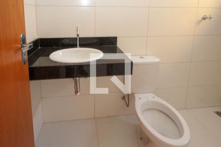 Casa à venda com 90m², 2 quartos e 2 vagas Casa à venda com 90m², 2 quartos e 2 vagasBanheiro da Suíte