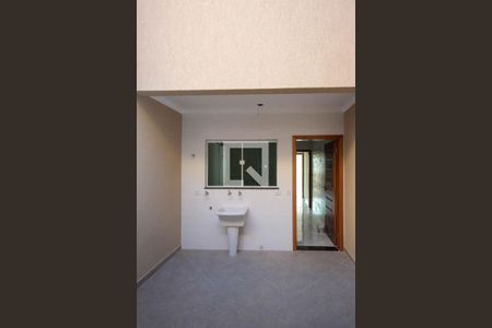 Casa à venda com 90m², 2 quartos e 2 vagas Casa à venda com 90m², 2 quartos e 2 vagasQuintal