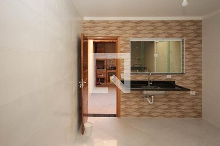 Casa à venda com 90m², 2 quartos e 2 vagas Casa à venda com 90m², 2 quartos e 2 vagasCozinha