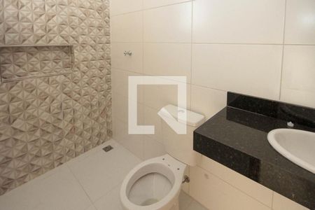 Casa à venda com 90m², 2 quartos e 2 vagas Casa à venda com 90m², 2 quartos e 2 vagasBanheiro da Suite 02