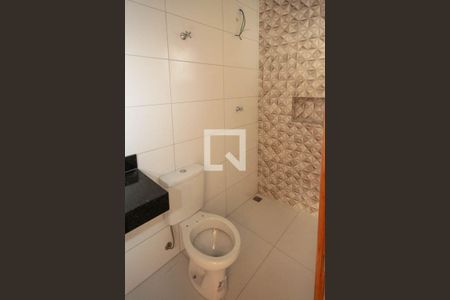 Casa à venda com 90m², 2 quartos e 2 vagas Casa à venda com 90m², 2 quartos e 2 vagasBanheiro da suite