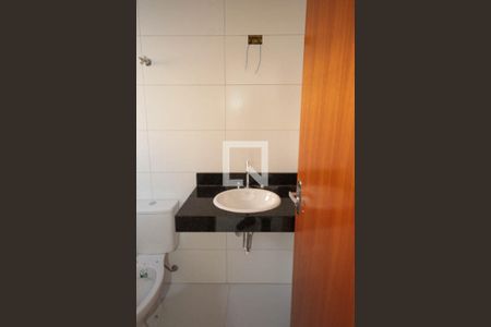 Casa à venda com 90m², 2 quartos e 2 vagas Casa à venda com 90m², 2 quartos e 2 vagasBanheiro da Suite 02