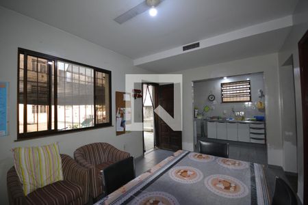 Casa à venda com 650m², 6 quartos e 8 vagasCozinha