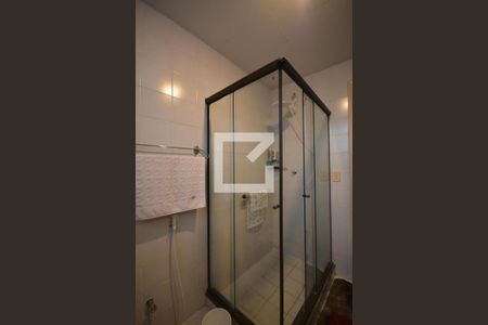 Casa à venda com 650m², 6 quartos e 8 vagasBanheiro 1