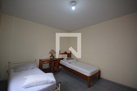 Casa à venda com 650m², 6 quartos e 8 vagasQuarto 2